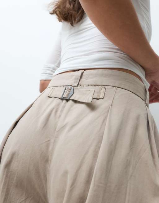 Weekday pantalon coupe barrel avec bride réglable au dos en délavage beige, 4 de 5