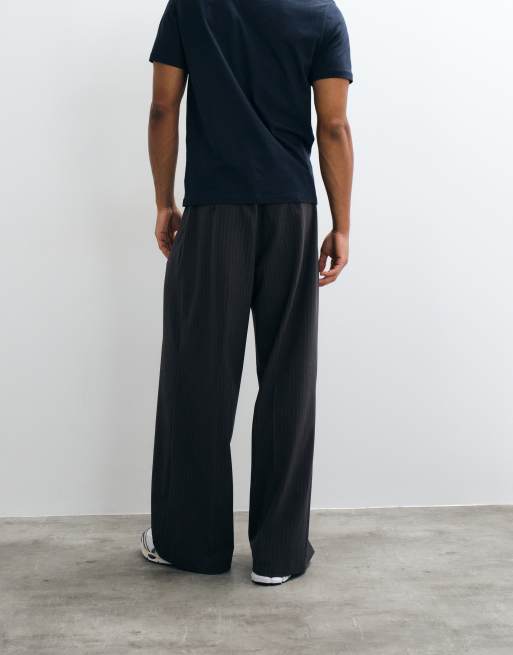 Weekday - Pantalon habillé ample à fines rayures - Gris foncé, 3 de 5