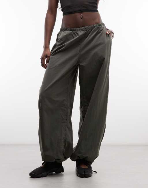 Weekday pantalon oversize en ripstop avec bas de jambe à cordon de serrage en kaki, 4 de 5