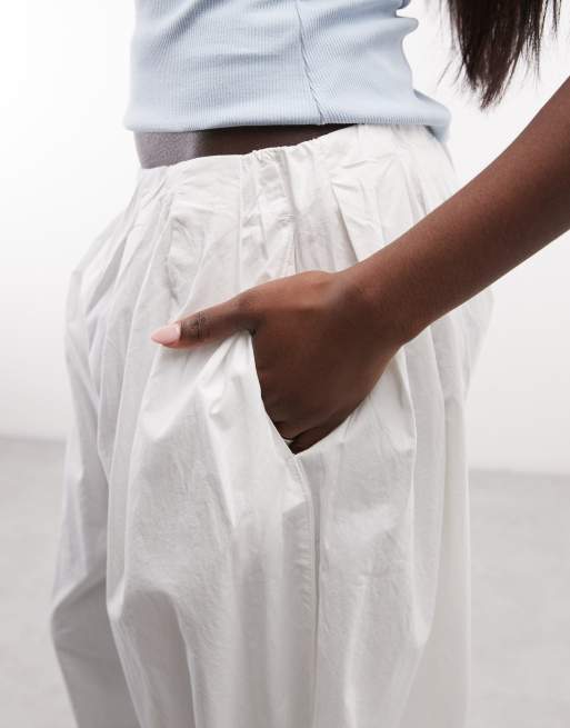 Weekday - Pantalones blancos de corte bombacho con pinzas, 5 de 5