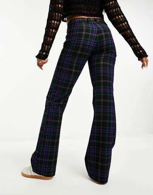 Weekday - Pantaloni a zampa a vita bassa a quadri, 3 di 4