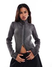 Weekday Dara low waist wide leg trousers with front pleats in black