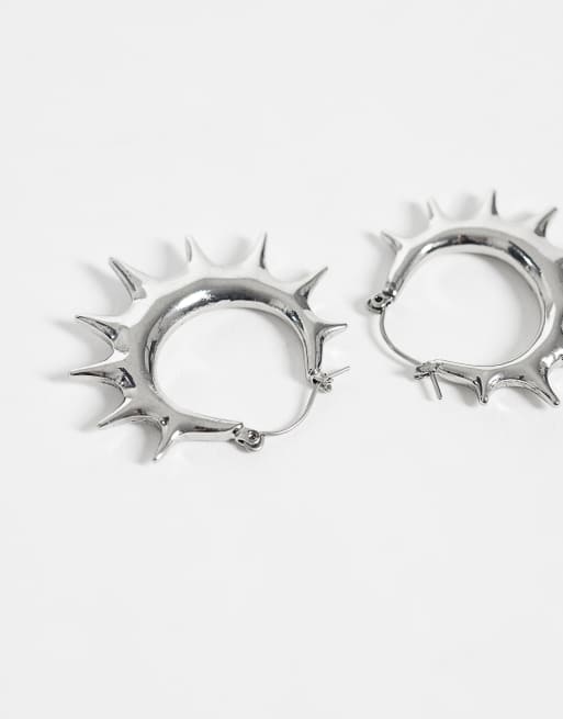 Weekday - Pendientes de aro plateados con púas, 3 de 4
