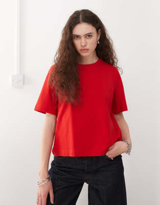 Weekday - Perfect - Kastiges T-Shirt in Rot