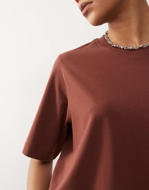 Weekday - Perfect - Recht T-shirt in roestbruin, 3 van 4