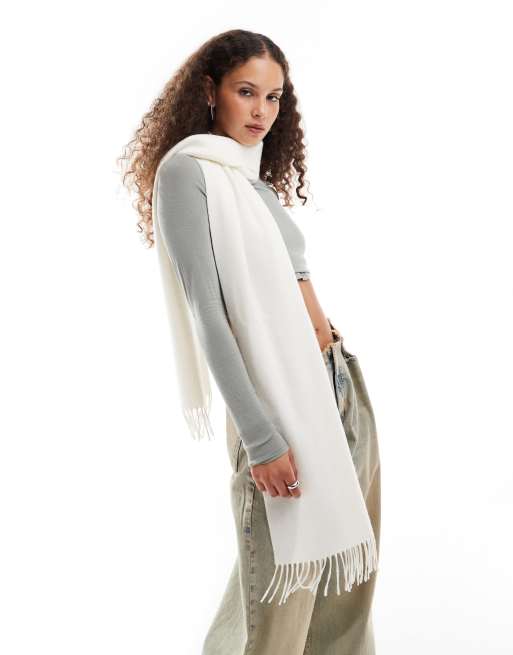 Weekday premium wool scarf in off white, 3 of 4
