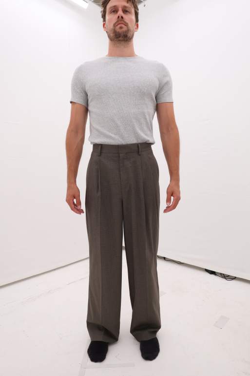 Weekday pull on barrel leg trousers in dark brown, 8 of 11