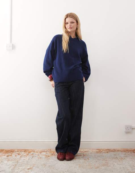 Weekday – Pullover aus Wollmix in Blau - view 1