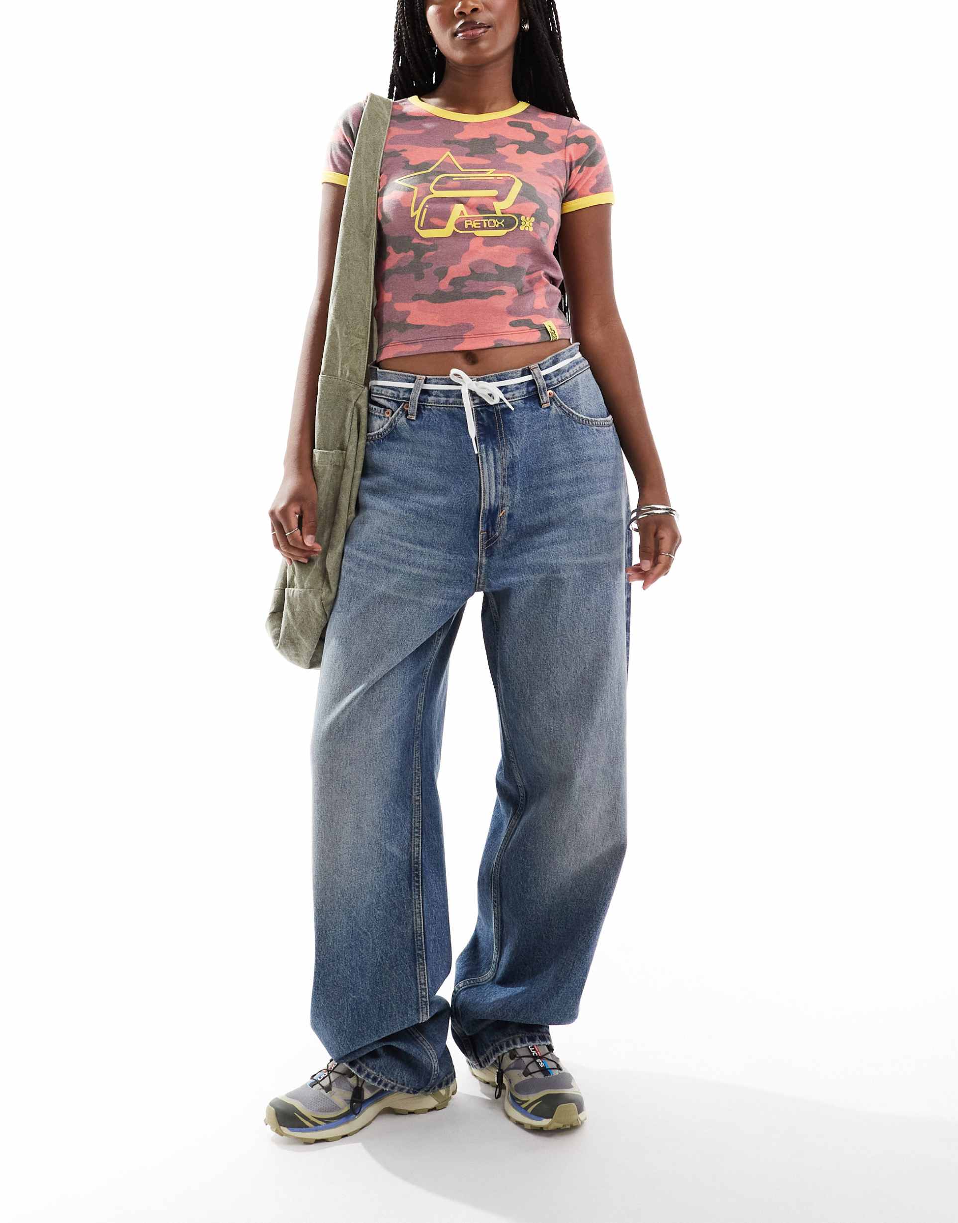 weekday rail mid rise loose fit jeans in iron blue