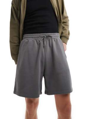 relaxed fit jersey shorts in off-black