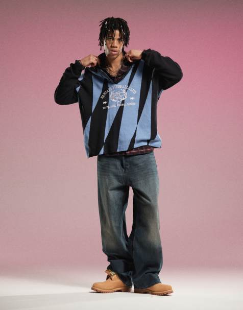 Weekday - Rene - Polo-sweatshirt i blå/sort med grafisk 'Fantazy Fussball'-print - view 1