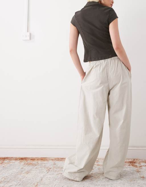 Weekday ripstop oversized drawstring trousers in light beige, 3 of 5
