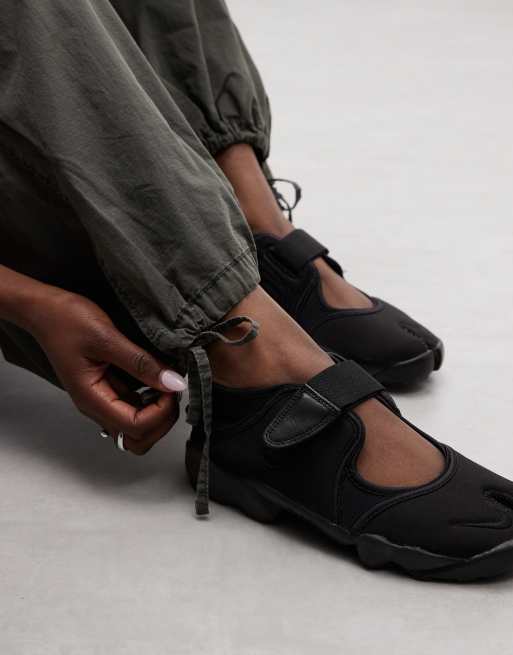 Weekday ripstop oversized pants with drawstring hem in khaki, 3 of 5
