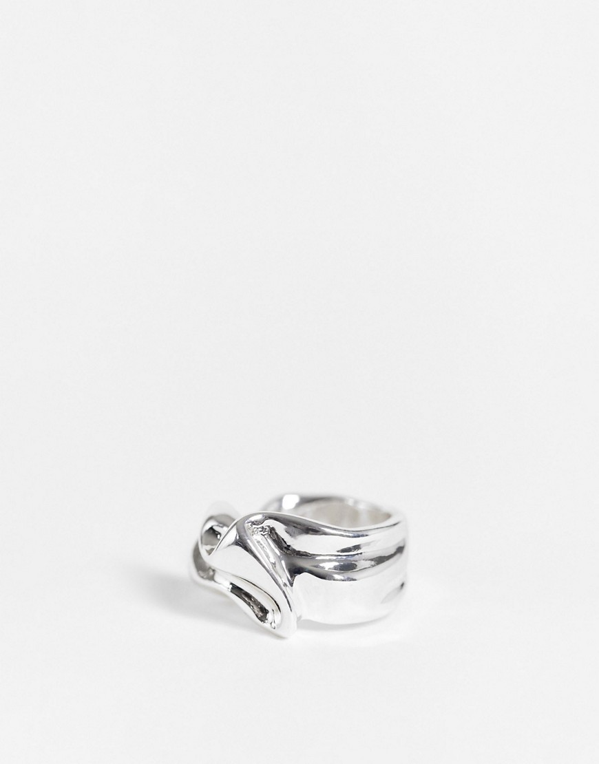 Weekday - Rosa - Chunky golvende ring in zilver