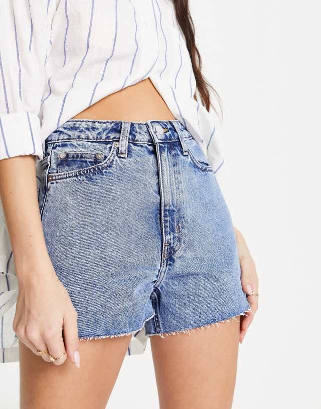 Weekday - rowe high waisted denim mom short in pen blue wash