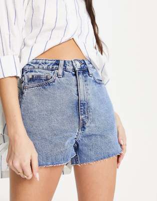 Weekday - Rowe - Mom-Shorts aus Denim in tintenblauer Waschung mit hohem Bund