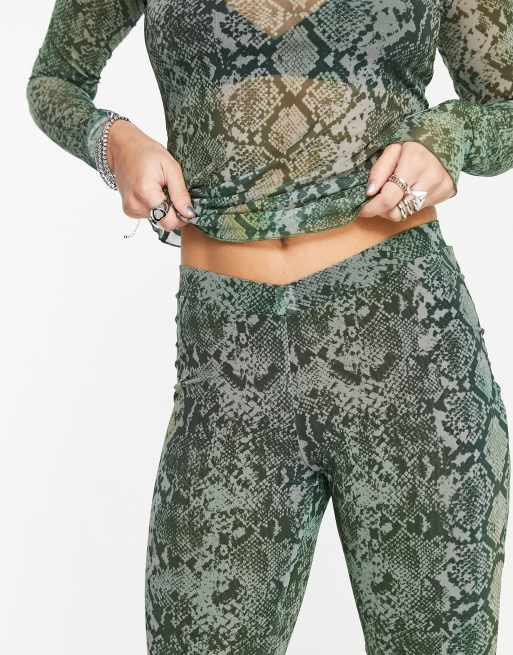 Weekday – Schlaghose aus Polyester mit grünem Schlangenmuster, Kombiteil - MGREEN, 3 von 4