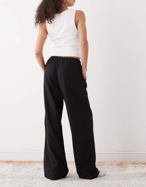 Weekday – Schlupfhose aus Leinenmix in Schwarz mit weitem Bein, exklusiv bei ASOS, 2 von 5