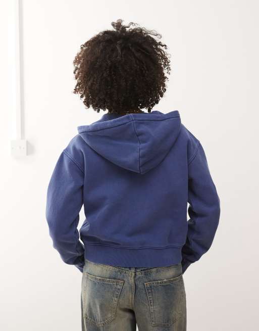 Weekday – Schmal geschnittene, figurbetonte Kapuzenjacke in Dunkelblau mit durchgehendem Reißverschluss, 4 von 4