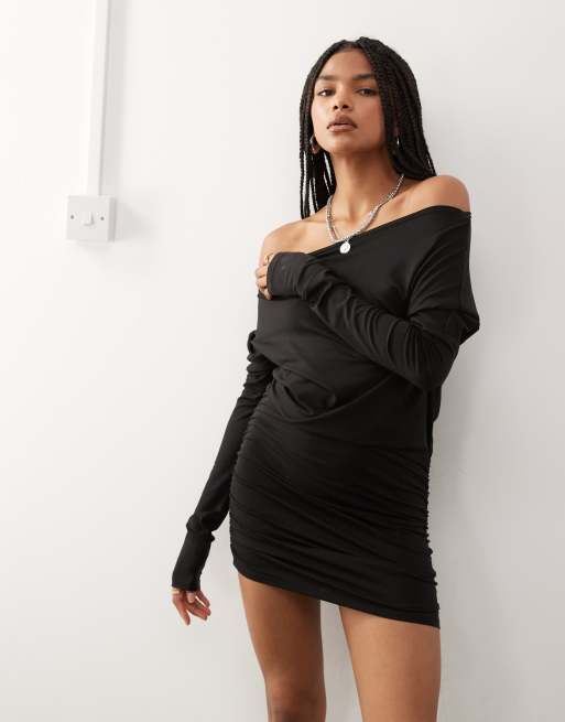 Weekday – Schulterfreies, langärmliges Minikleid in Schwarz, 2 von 4