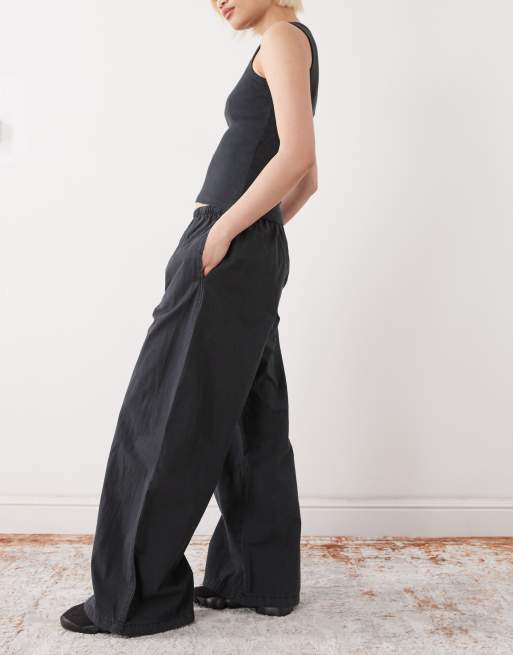 Weekday – Ściągane na sznurek ciemnoszare spodnie oversize z materiału ripstop, 2 z 5