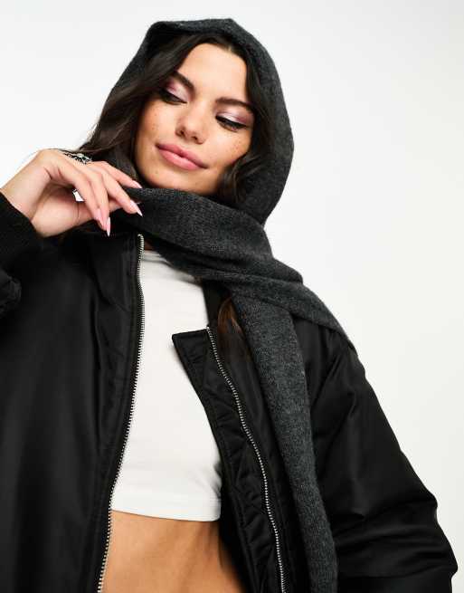Weekday - Sciarpa nera con cappuccio