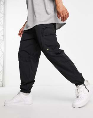 levi's premium utility joggers