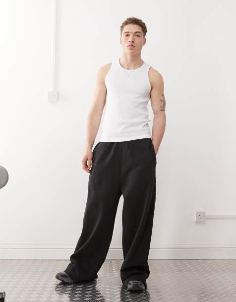 Weekday – Sehr weite Jogginghose in Schwarz mit weitem Bein - view 1