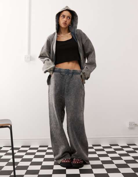 Weekday – Set aus Oversize-Kapuzenjacke und Jogginghose in blauer Acid-Waschung - view 1