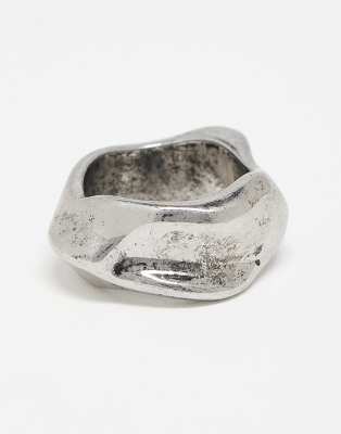 Weekday - Silberfarbener, klobiger Ring im abstrakten Design