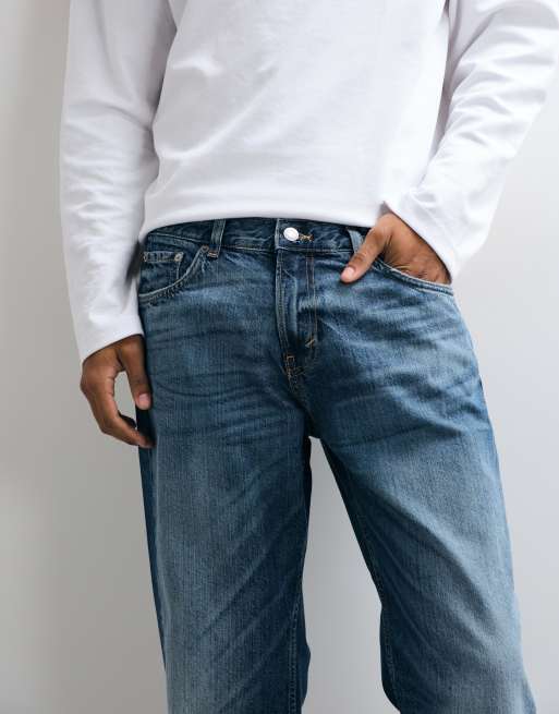 Weekday Sky jeans med låg midja och raka ben i mörkblå tvätt, 2 av 5