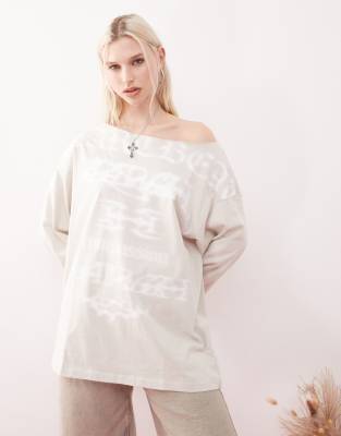 weekday slash neck long sleeve top with text graphic prints in beige