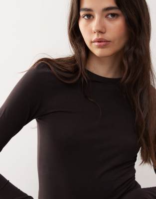 Weekday Slim Fit Long Sleeve Top In Black