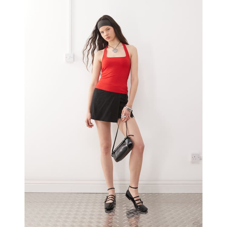 売れ筋商品|||ウィークデイ Tシャツ レディース トップス SQUARE NECK HALTER - Top - bright red Weekday slim fit square halter neck top in red | ASOS