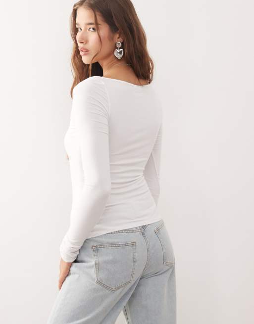Weekday - Slim-fit top met overslag en lange mouwen in wit, 4 van 4