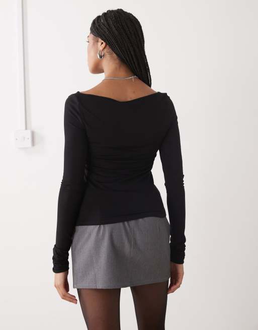 Weekday - Slim-fit top met overslag en lange mouwen in zwart, 3 van 4