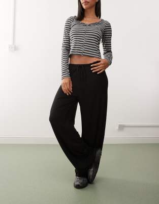 slouchy pants in black