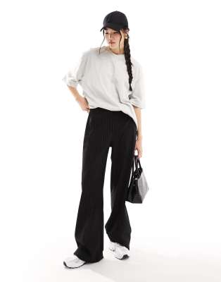 Weekday soft oversized T-shirt in light gray melange 