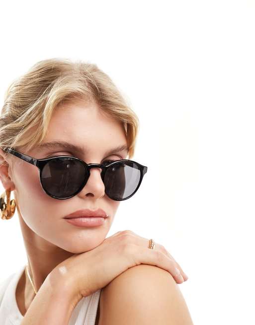 Weekday – Spy – Runde Sonnenbrille in Schwarz