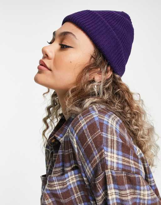 Weekday – Stan – Mörklila mössa - PURPLE