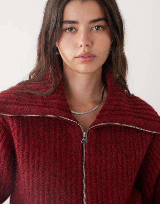 Weekday – Strickjacke in meliertem Burgunderrot mit grobem Rippenmuster am Saum und Reißverschluss, 2 von 4