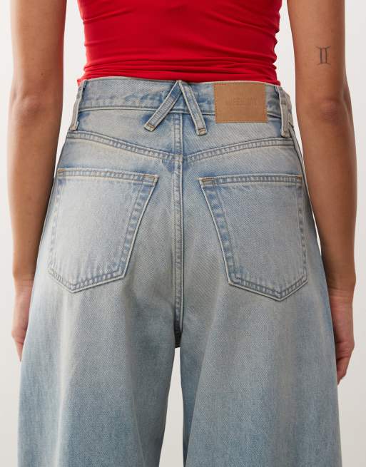 Weekday Stripe Unisex balloon leg jeans with twisted seam details in light blue wash, 4 of 5