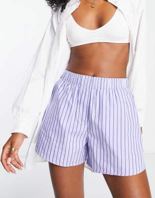 white and blue striped shorts outfit