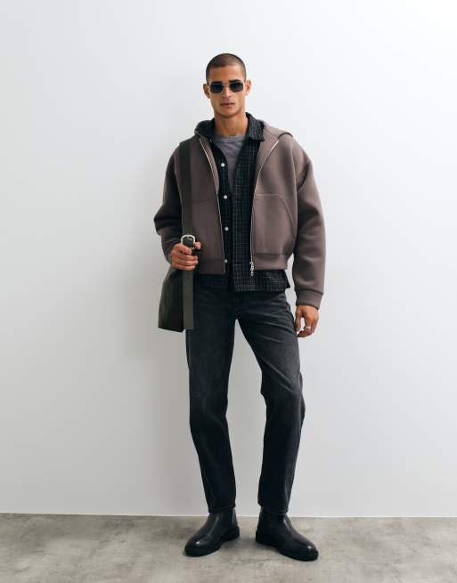 Weekday - Sudadera con cremallera de tejido estilo scuba con bordado en la espalda en topo oscuro, 2 de 5