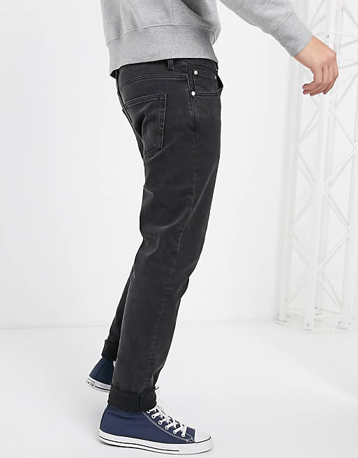 Weekday sunday relaxed tapered comfort fit jeans in black