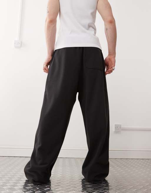 Weekday - Super oversized joggingbroek met wijde pijpen in zwart, 2 van 5