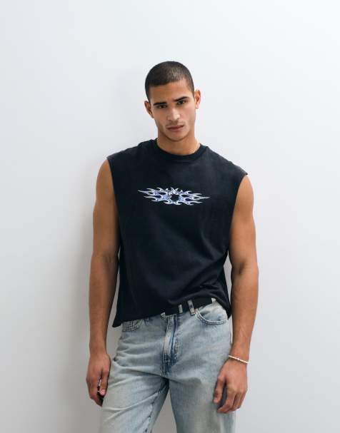 Weekday – Svart ärmlös t-shirt i oversize med eldsflammor - view 1
