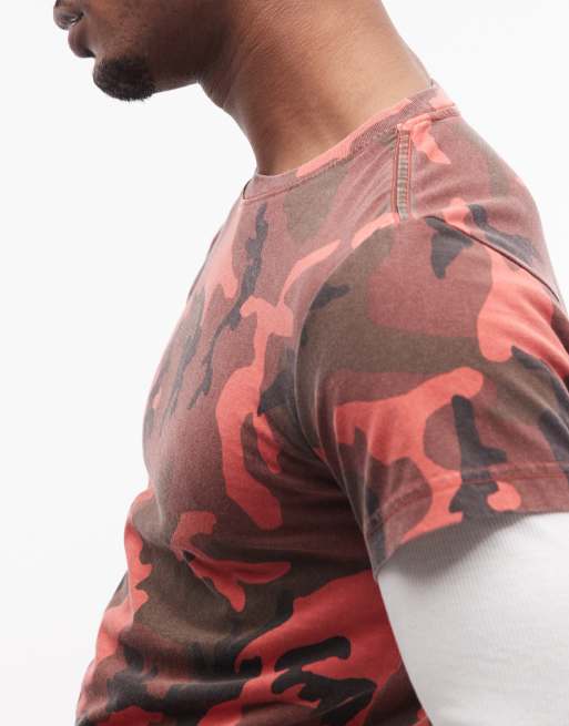 Weekday - T-shirt a maniche lunghe a strati ristretta rossa e bianca con stampa mimetica, 3 di 5