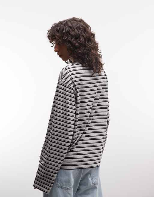 Weekday - T-shirt a maniche lunghe squadrata grigia e nera a righe con scollo a V, 4 di 4