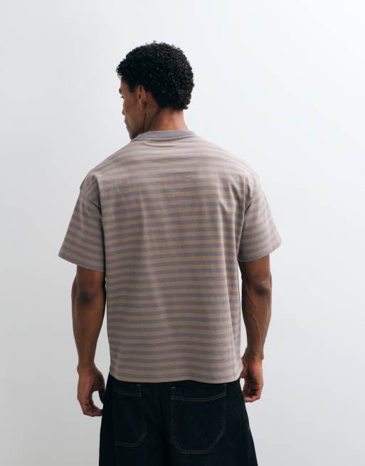 Weekday t-shirt ampia squadrata a righe grigie e marrone talpa, 4 di 5
